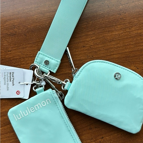 Lululemon Dual Pouch Wristlet IDLM - NWT - Picture 2 of 2
